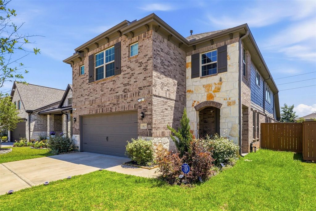 812 Coronado Terrace Lane, Katy, TX 77493