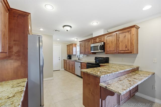 3202 S 359th West Place W, Mannford, OK 74044