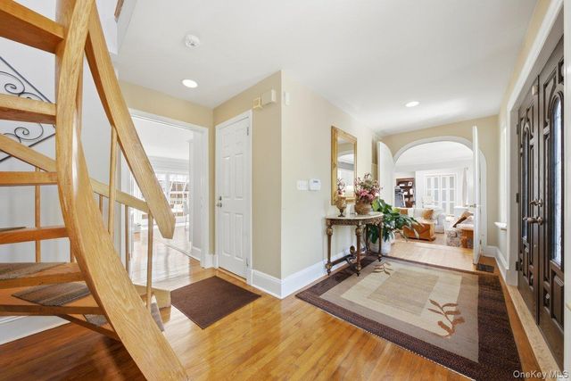 121 Newport Road, Yonkers, NY 10710