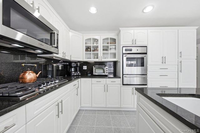 121 Newport Road, Yonkers, NY 10710