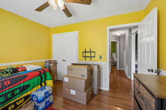 1044 Winding Way Dr, White House, TN 37188