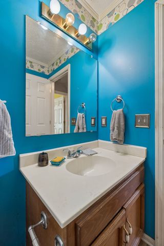 1044 Winding Way Dr, White House, TN 37188
