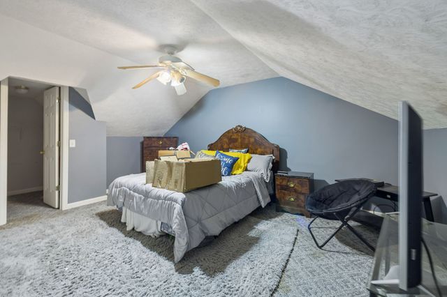 1044 Winding Way Dr, White House, TN 37188