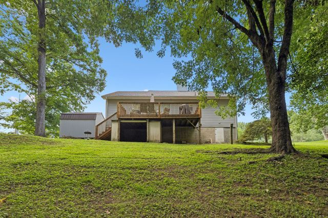 1044 Winding Way Dr, White House, TN 37188