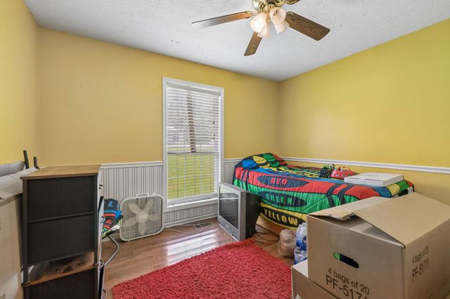 1044 Winding Way Dr, White House, TN 37188