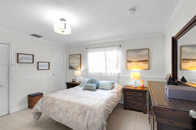 9624 NW 19th Place, Sunrise, FL 33322