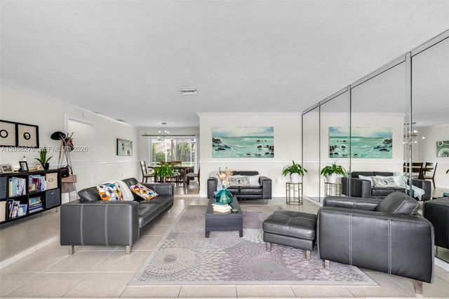 9624 NW 19th Place, Sunrise, FL 33322