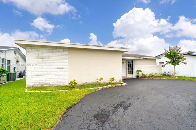 9624 NW 19th Place, Sunrise, FL 33322