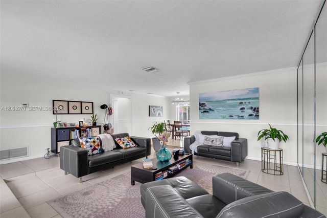 9624 NW 19th Place, Sunrise, FL 33322