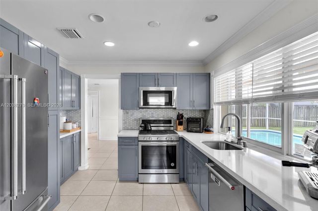 9624 NW 19th Place, Sunrise, FL 33322