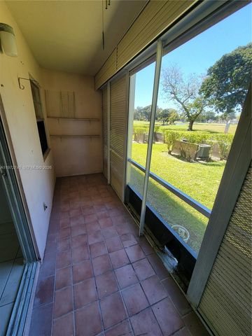 300 SW 134th Way 113E, Pembroke Pines, FL 33027