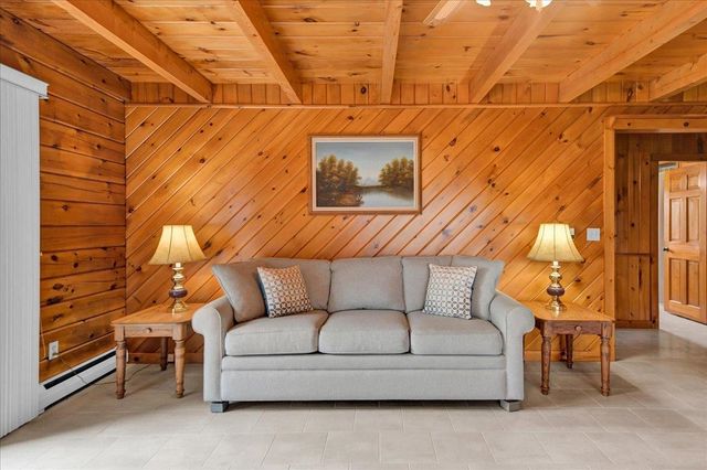 66 Poor Farm Road, Alburgh, VT 05440