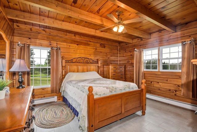 66 Poor Farm Road, Alburgh, VT 05440