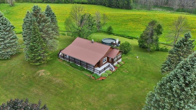 66 Poor Farm Road, Alburgh, VT 05440