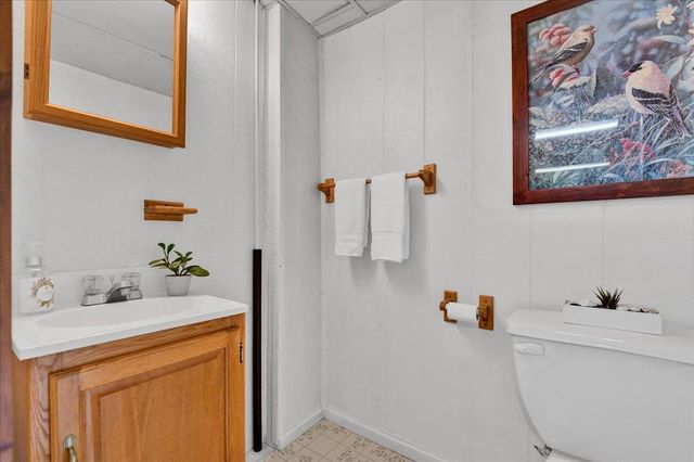 66 Poor Farm Road, Alburgh, VT 05440