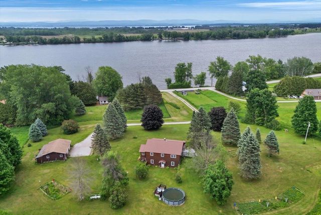 66 Poor Farm Road, Alburgh, VT 05440