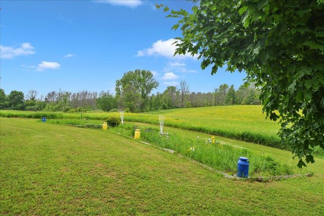 66 Poor Farm Road, Alburgh, VT 05440