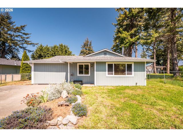 1135 1ST St Ne, Bandon, OR 97411