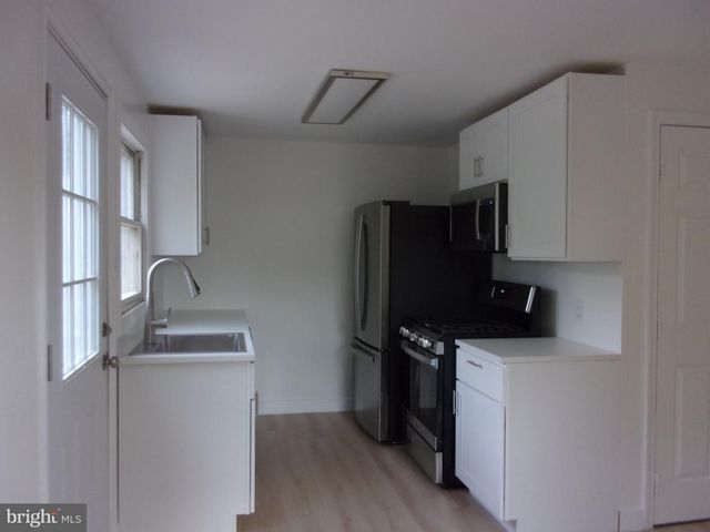 123 GREENWOOD AVE, Pine Hill, NJ 08021