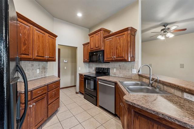 6109 Callahan Way, Piedmont, OK 73078