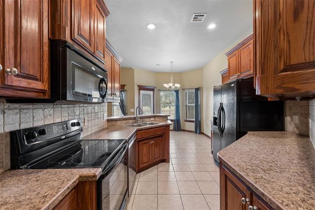 6109 Callahan Way, Piedmont, OK 73078
