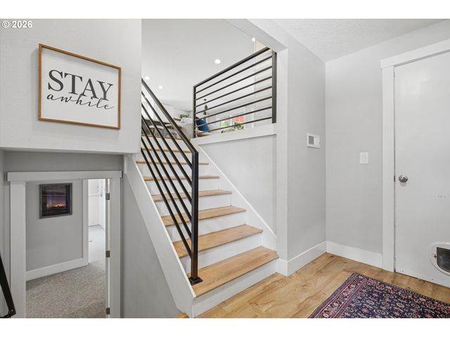 7130 SHAWN Ct, Gladstone, OR 97027