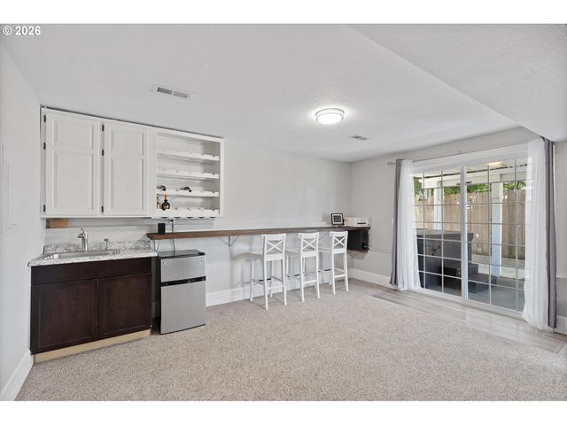 7130 SHAWN Ct, Gladstone, OR 97027