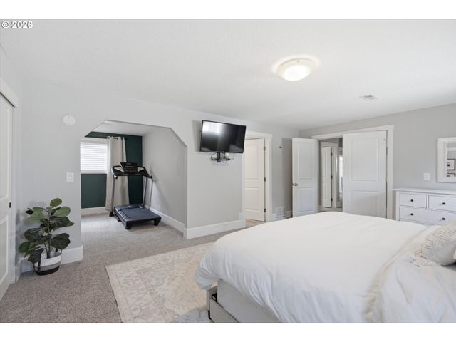 7130 SHAWN Ct, Gladstone, OR 97027