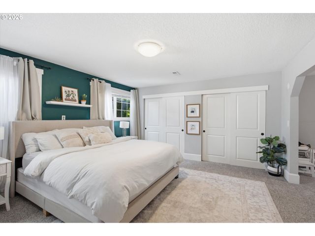 7130 SHAWN Ct, Gladstone, OR 97027