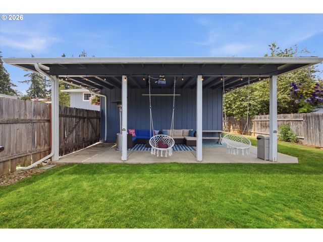 7130 SHAWN Ct, Gladstone, OR 97027