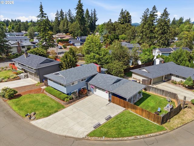 7130 SHAWN Ct, Gladstone, OR 97027