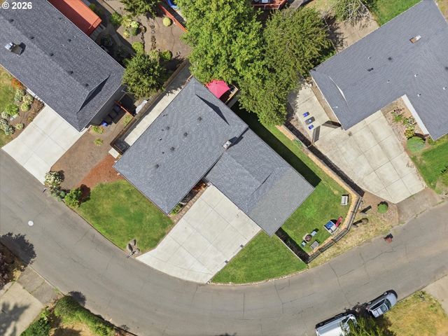 7130 SHAWN Ct, Gladstone, OR 97027