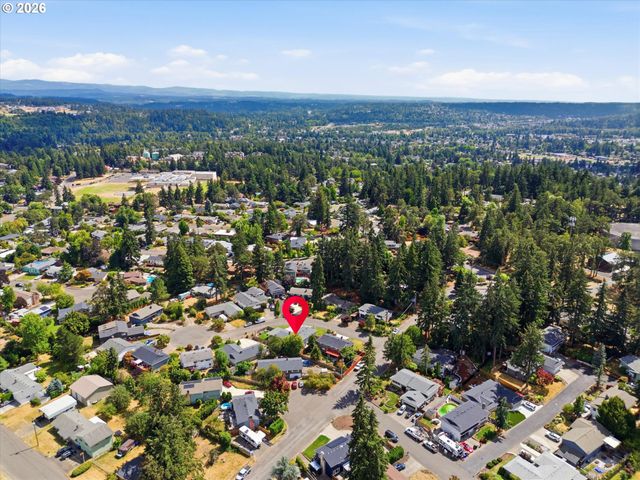 7130 SHAWN Ct, Gladstone, OR 97027
