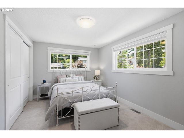 7130 SHAWN Ct, Gladstone, OR 97027