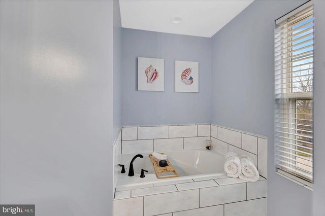 1111 CANON WAY, Westminster, MD 21157