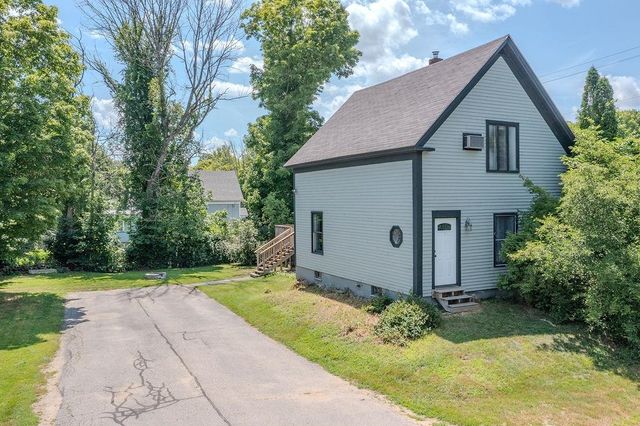 55 Charles Street, Milton, NH 03851