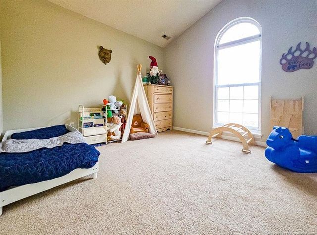 6813 Netherdale Drive, Fayetteville, NC 28314