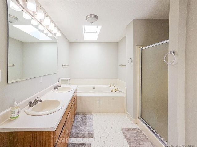 6813 Netherdale Drive, Fayetteville, NC 28314