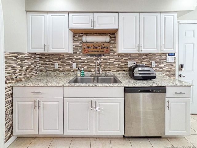 6813 Netherdale Drive, Fayetteville, NC 28314