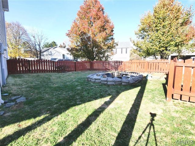 1681 Chapman Court, St Charles, MO 63303