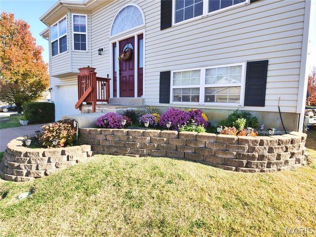 1681 Chapman Court, St Charles, MO 63303