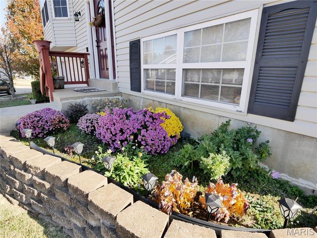 1681 Chapman Court, St Charles, MO 63303