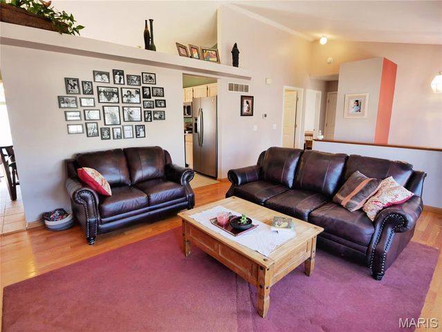 1681 Chapman Court, St Charles, MO 63303