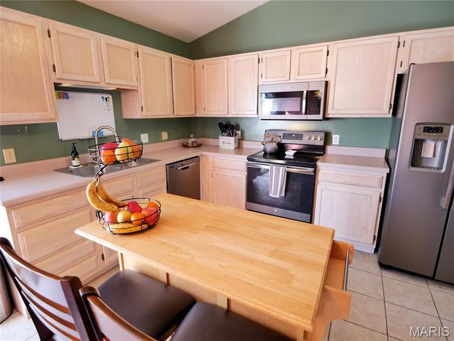 1681 Chapman Court, St Charles, MO 63303