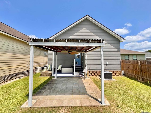 1027 E Bienville Ave, Gonzales, LA 70737