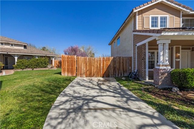 3019 Hildreth Court, Lancaster, CA 93535