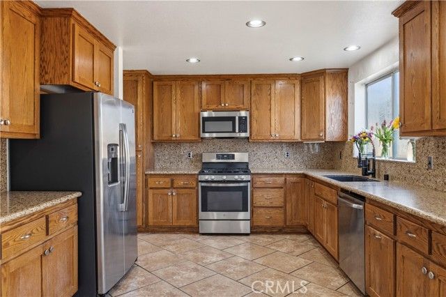 3019 Hildreth Court, Lancaster, CA 93535