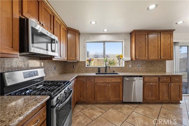 3019 Hildreth Court, Lancaster, CA 93535