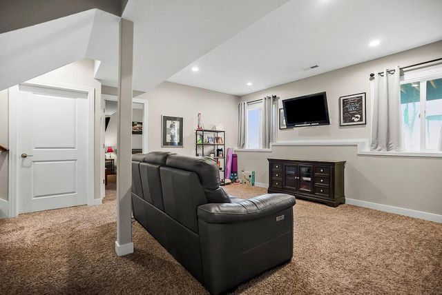 8510 Kansas Street, De Soto, KS 66018