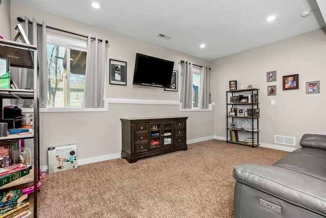 8510 Kansas Street, De Soto, KS 66018